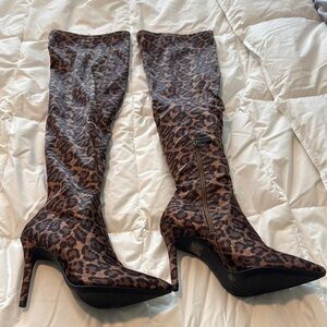Jessica Simpson Brown Over the Knee Boots with Stiletto Heel size 7.5